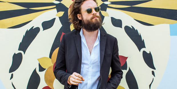 2015FatherJohnMisty_Web_Glasto15_9548_DB270615.hero